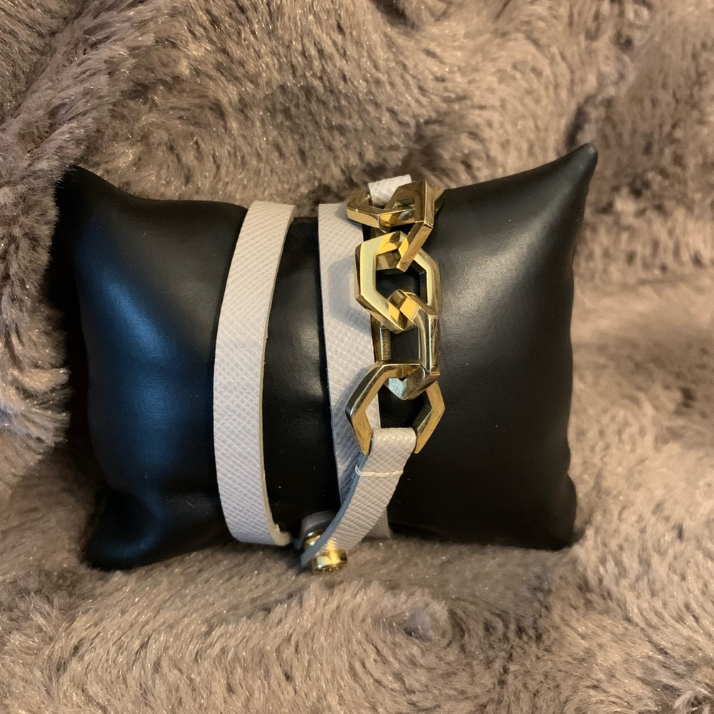 🔥🔥TORY BURCH BRACELET 🔥🔥